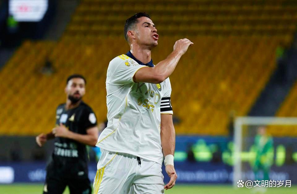  C罗赛事官方发布挺进下一轮新规，曼联争议不断！